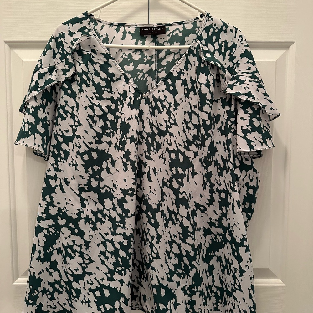 Lane Bryant Green and White Women's Top with ruffled sleeves